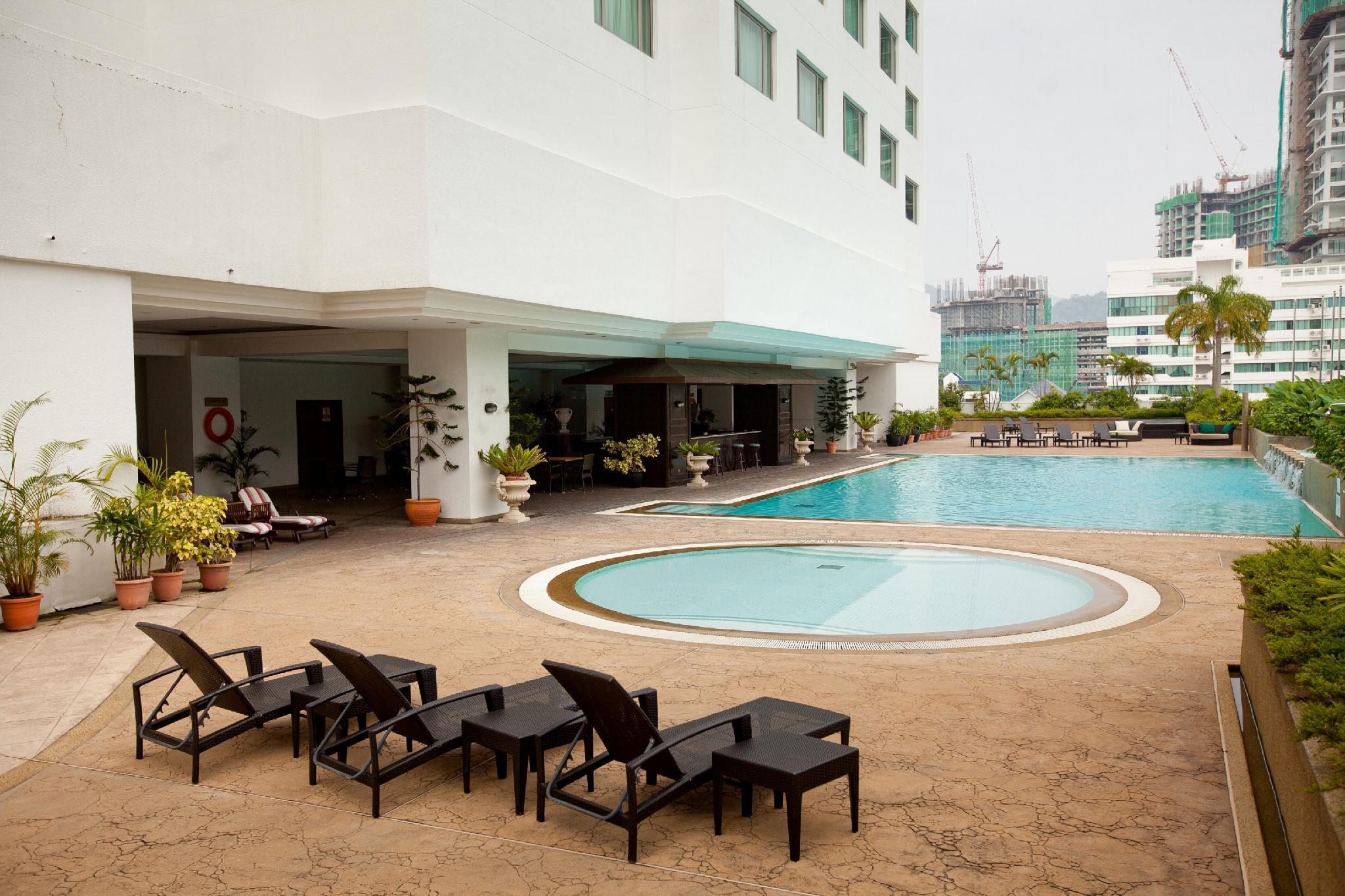 Gurney Bay Hotel, A Parkroyal Partner Hotel George Town Eksteriør billede The swimming pool at the hotel