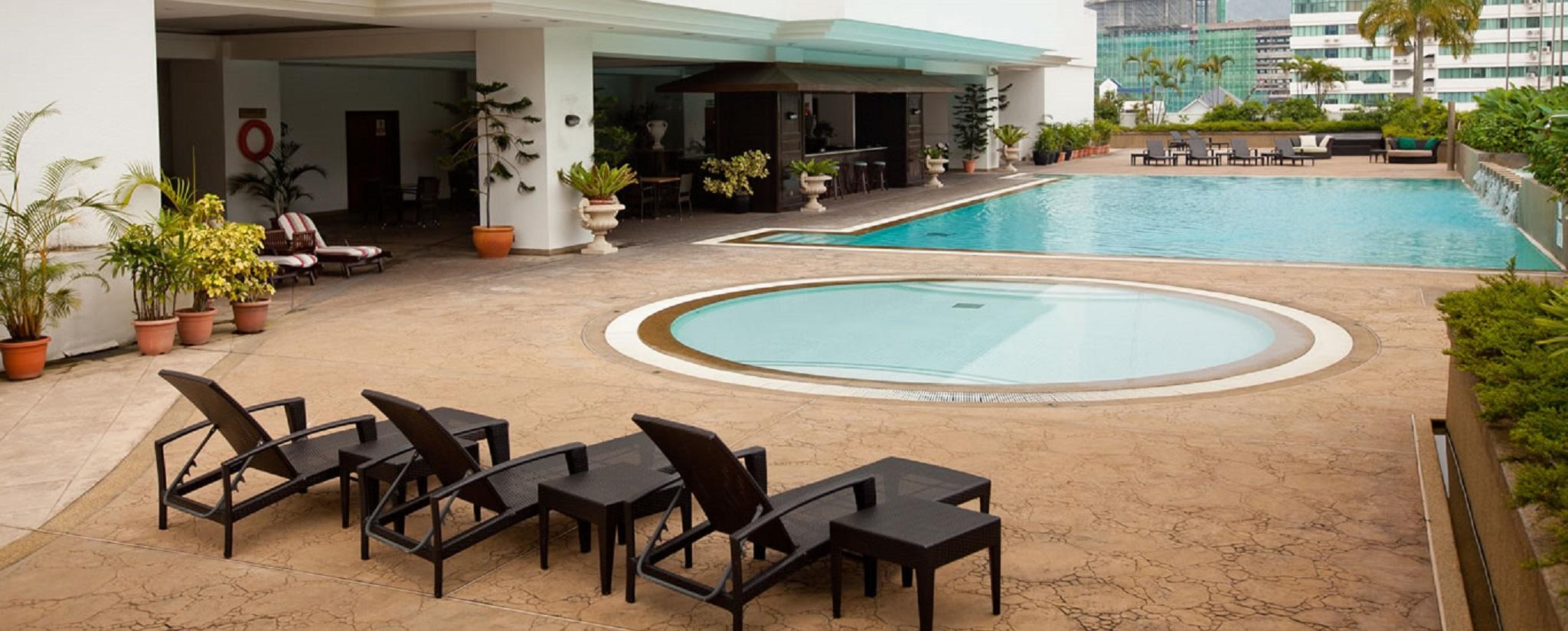 Gurney Bay Hotel, A Parkroyal Partner Hotel George Town Eksteriør billede The pool at the hotel
