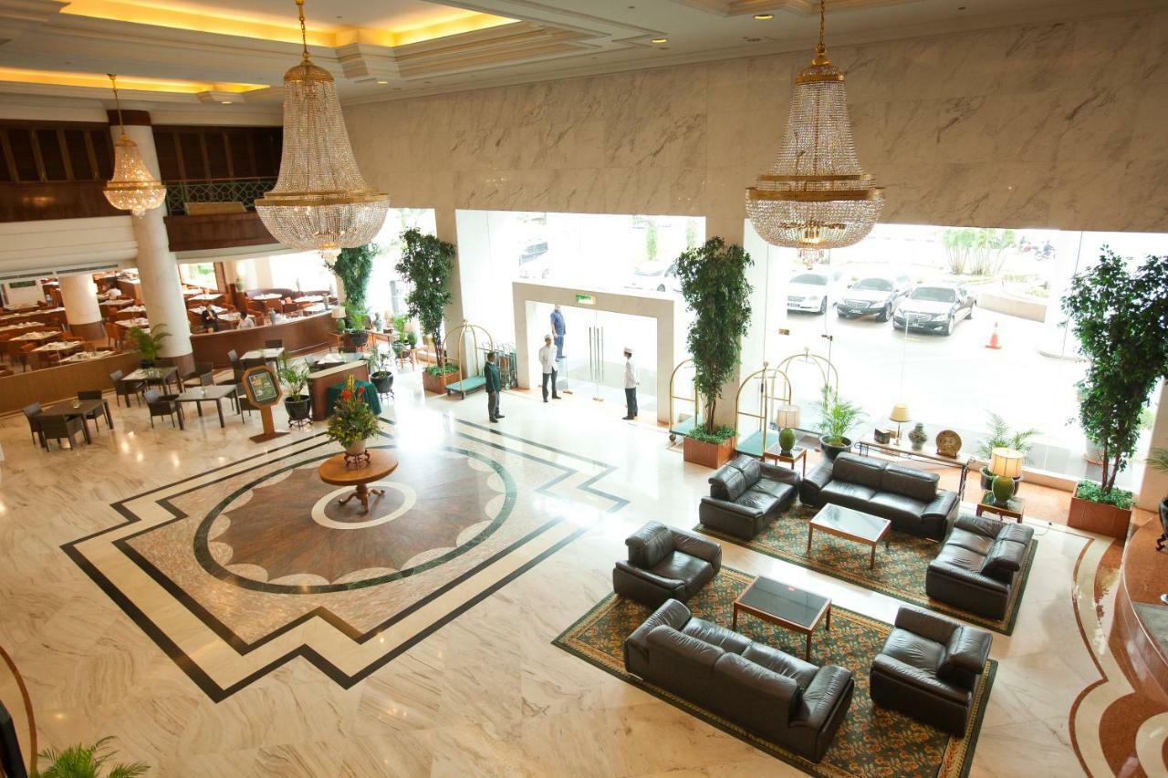 Gurney Bay Hotel, A Parkroyal Partner Hotel George Town Eksteriør billede Lobby