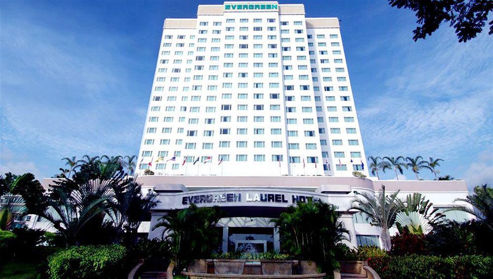 Gurney Bay Hotel, A Parkroyal Partner Hotel George Town Eksteriør billede Evergreen Laurel Hotel
